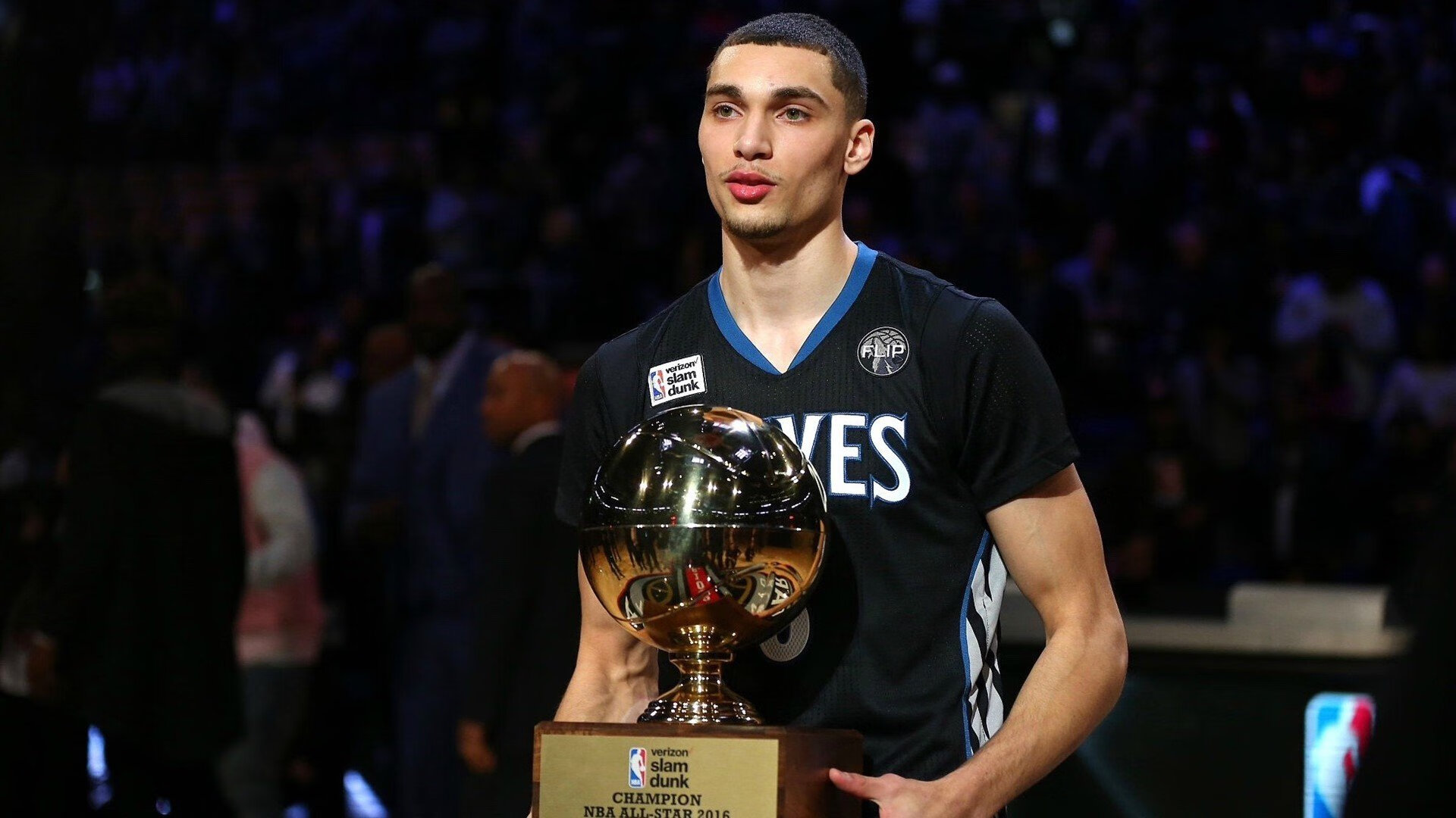 伤后首次露面，李月汝晒自拍透露恢复情况，李月汝近况